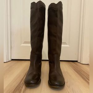 Womens no zipper Frye boots